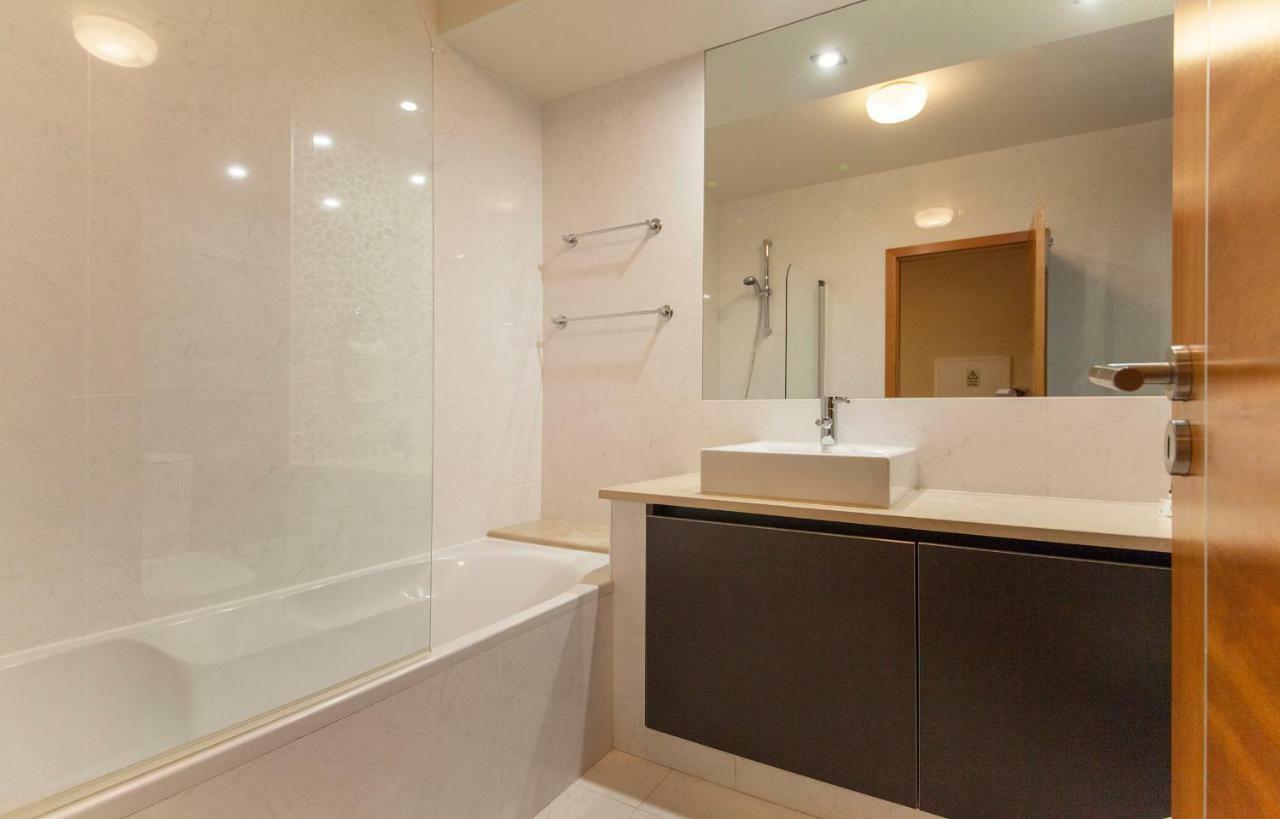 B27 - Luzbay 2 Bed Apartment Eksteriør bilde